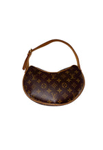 Louis Vuitton 
05 Monogram 
Croissant
 PM Shoulder Bag