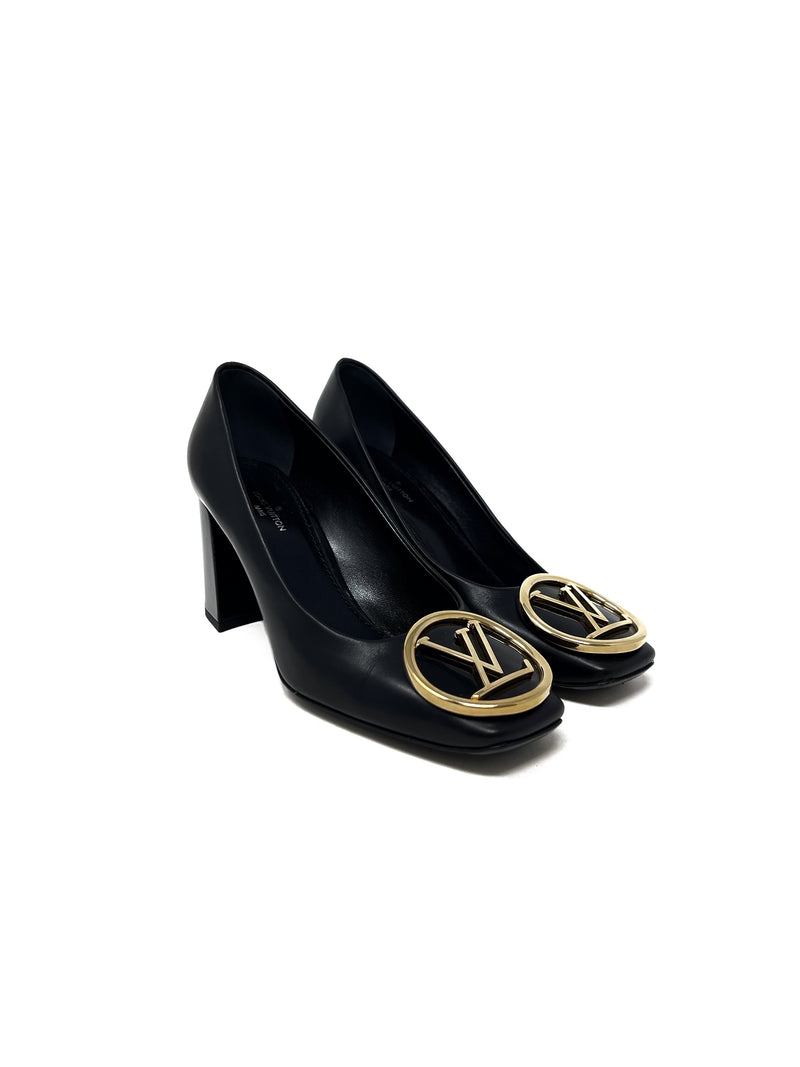 Louis Vuitton W Shoe Size 36 
17 Medallion Logo Block Heel Pumps