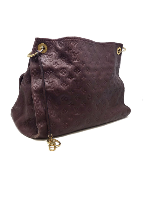 Louis Vuitton Bordeaux 
10 
Artsy
 Empreinte MM Bag