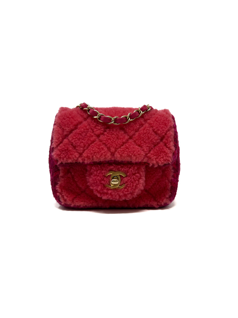 Chanel 
20A SM Shearling Tweed Bag W/Card