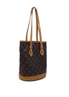 Louis Vuitton 
03 
Bucket
 PM Monogram Canvas W/Pochette