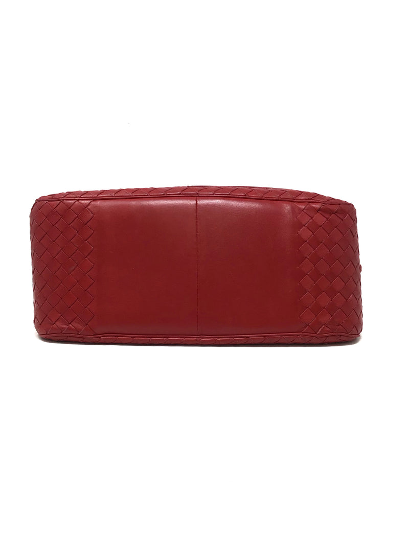 Bottega Veneta Red WDB! Intrecciato Flap Shoulder Bag 
Mirror