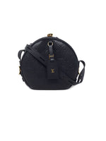 Louis Vuitton 
20 
Boite Chapeau Souple
 MM Empreinte Leather Round Crossbody