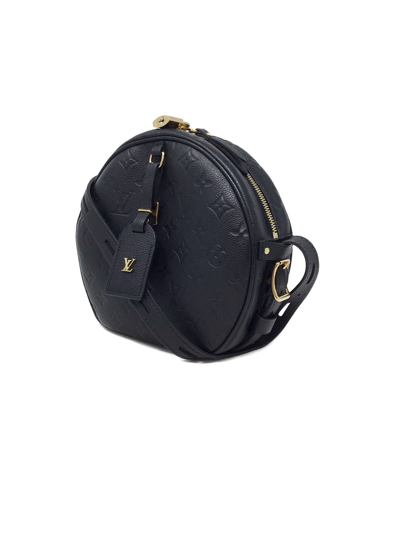 Louis Vuitton 
20 
Boite Chapeau Souple
 MM Empreinte Leather Round Crossbody