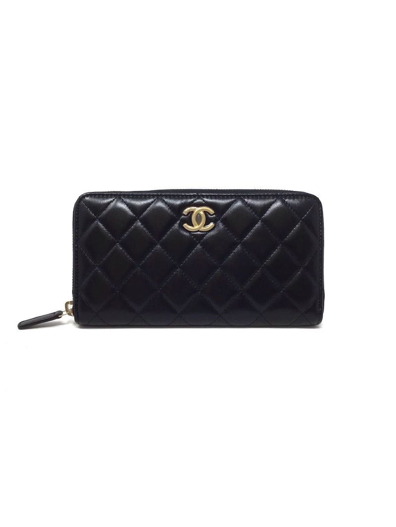 Chanel NWB! 
22 Quilted Lambskin Continental Zip Wallet