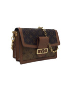 Louis Vuitton 
20 
Dauphine
 Med Reverse Monogram Crossbody