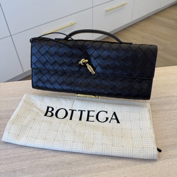 Bottega Veneta Nappa Intrecciato Long Andiamo Top Handle Clutch Fondant