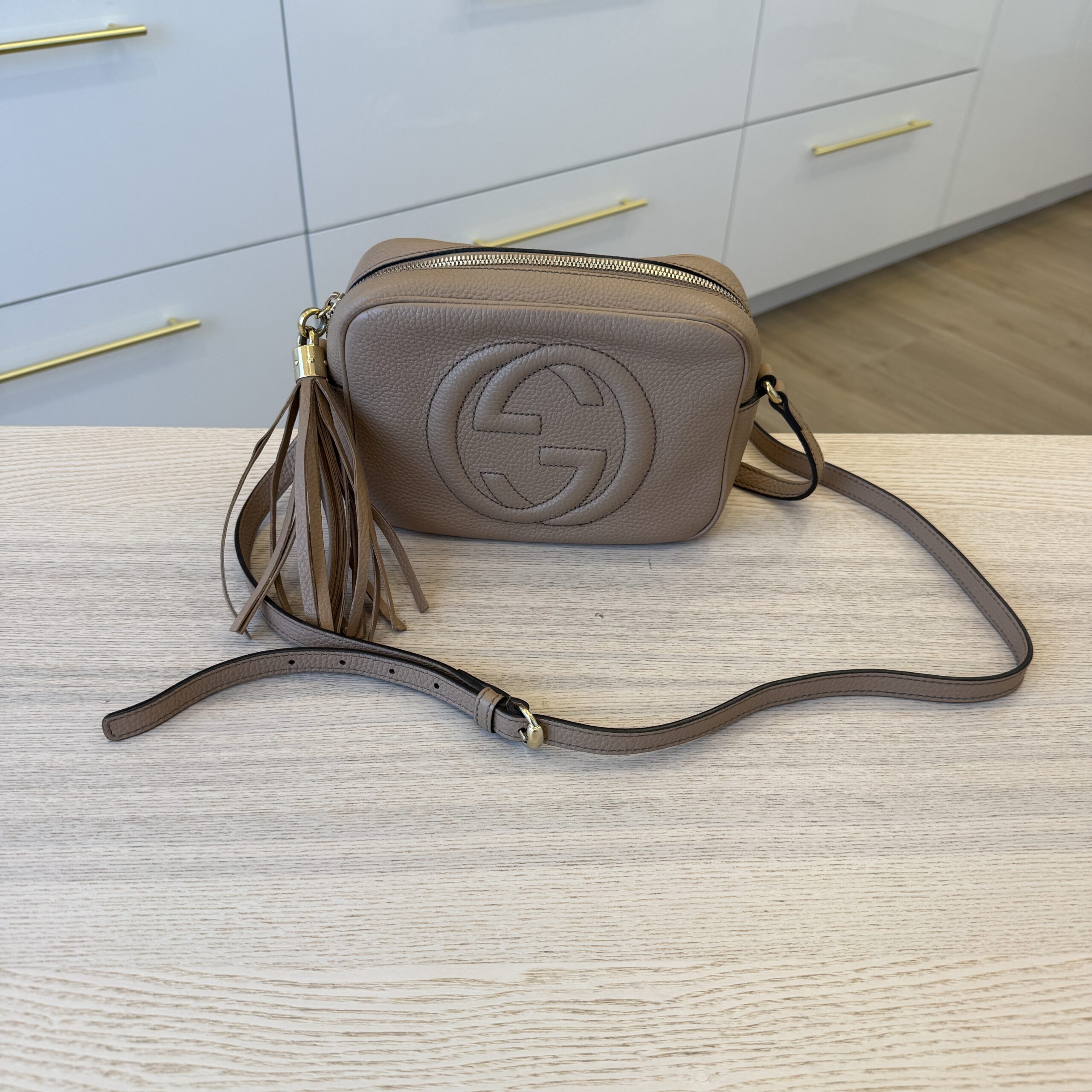Gucci Calfskin Small Soho Disco Bag Beige