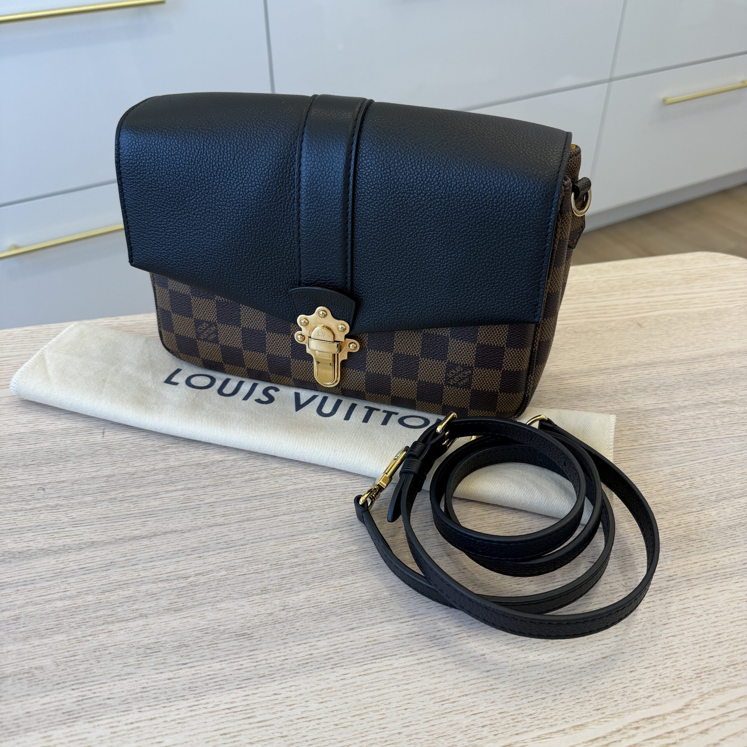 Louis Vuitton Damier Ebene Clapton Black