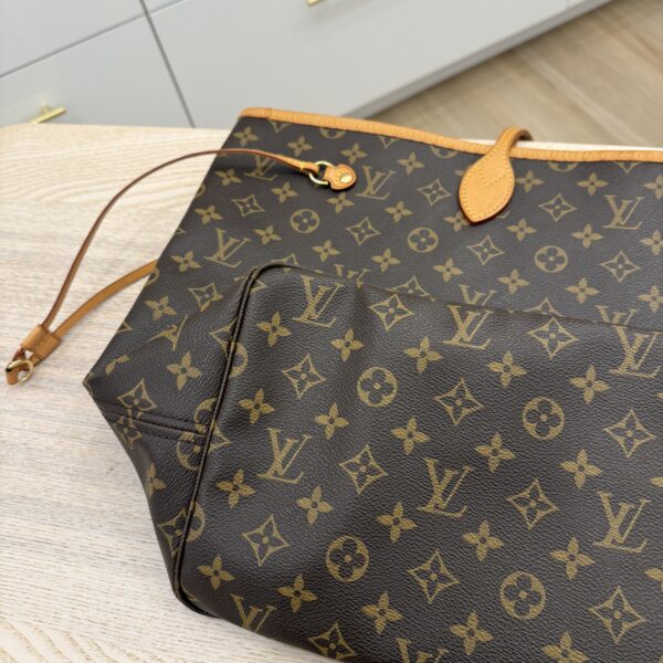 Louis Vuitton Classic Monogram Neverfull GM Pink