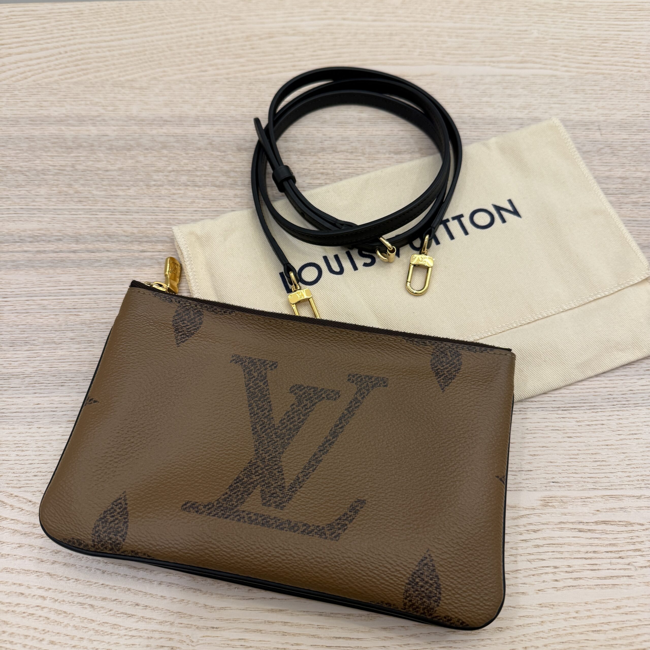 Louis Vuitton Double Zip Pochette Limited Edition Reverse Monogram Giant