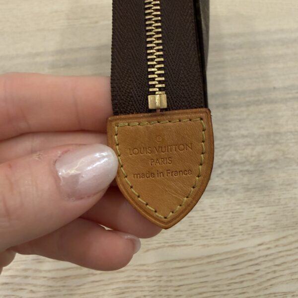 Louis Vuitton Monogram Toiletry 26