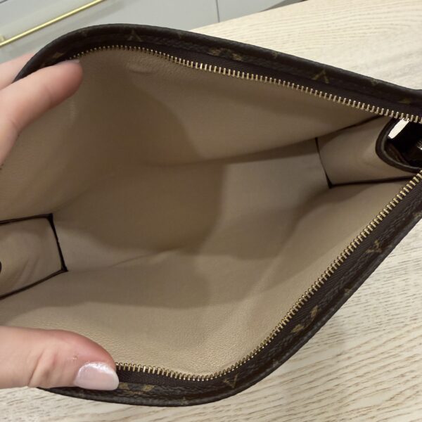 Louis Vuitton Monogram Toiletry 26
