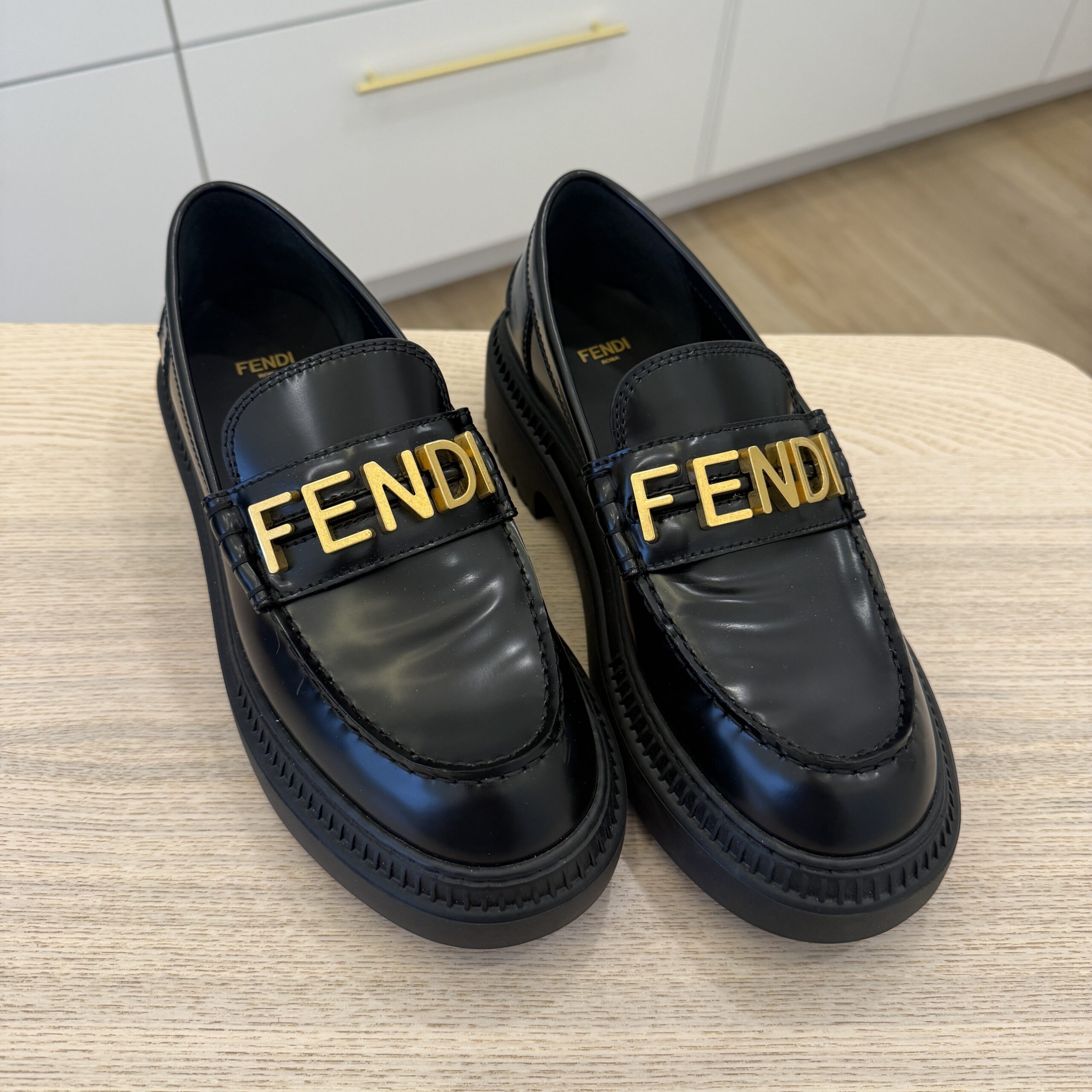 Fendi Vitello Abrasivato Fendigraphy 50mm Loafers 39 Black