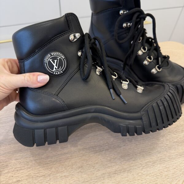 Louis Vuitton Calfskin Patent Monogram Ruby Flat Ranger Boots 39 Black