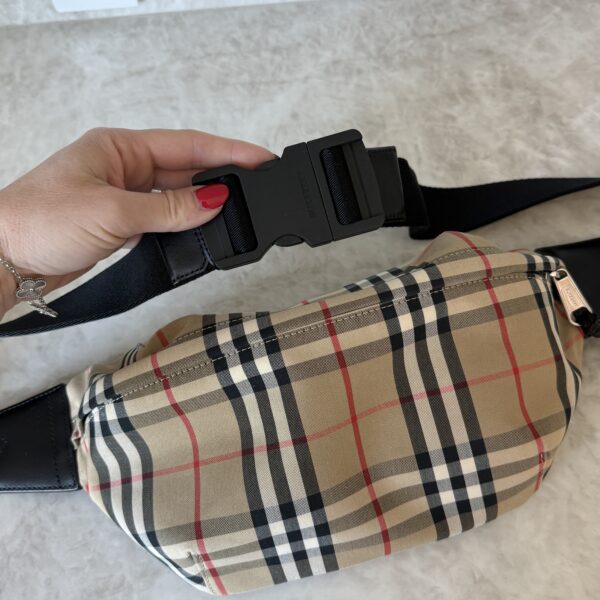 Burberry Nylon Vintage Check Medium Sonny Bum Bag Archive Beige Black
