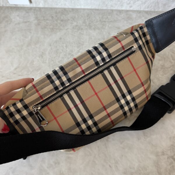 Burberry Nylon Vintage Check Medium Sonny Bum Bag Archive Beige Black