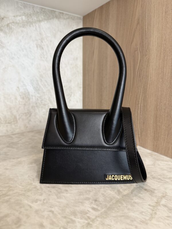 Jacquemus Smooth Calfskin Le Chiquito Moyen Black Black