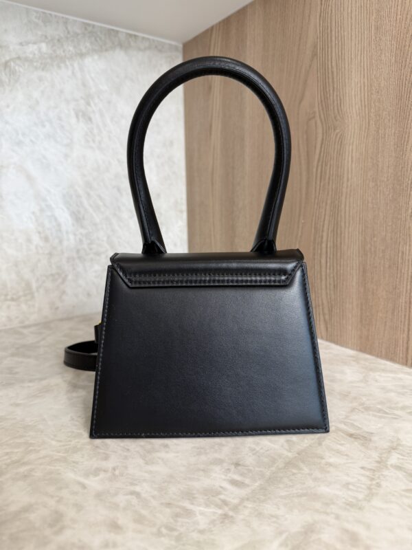 Jacquemus Smooth Calfskin Le Chiquito Moyen Black Black