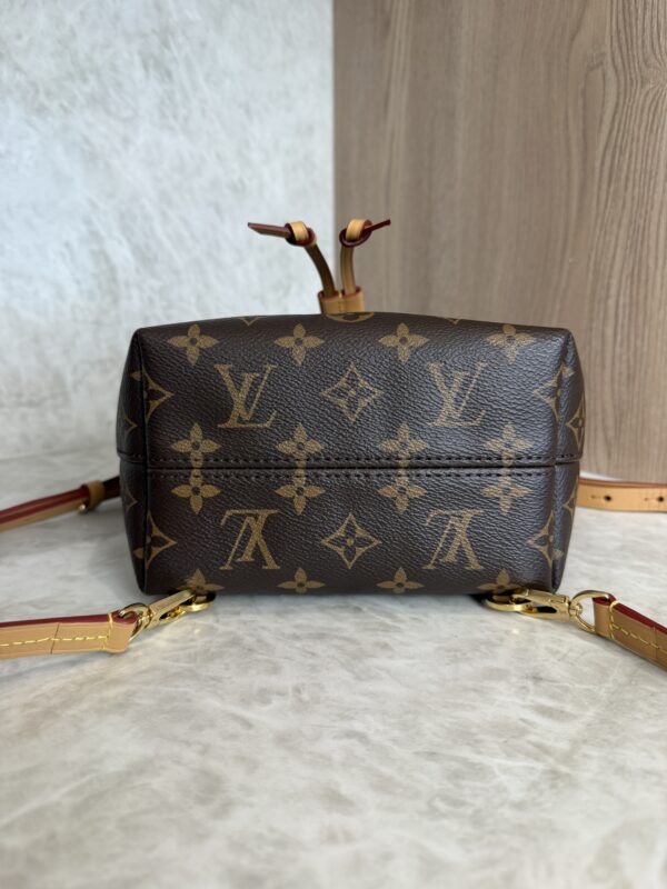 Louis Vuitton Monogram Montsouris BB NM