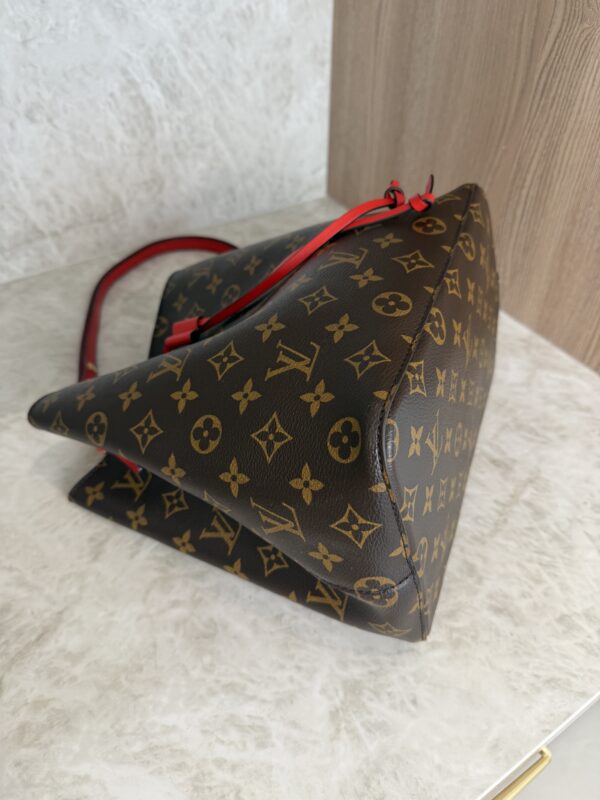 Louis Vuitton Monogram Neonoe MM Cerise