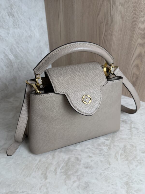Louis Vuitton Taurillon Capucines BB Galet