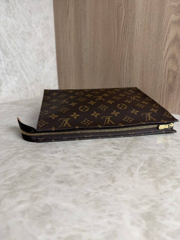 Louis Vuitton Monogram Toiletry 26