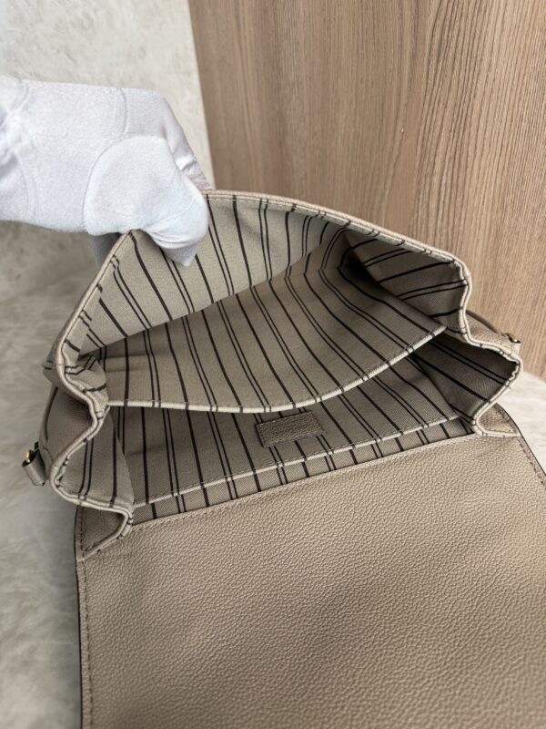 Louis Vuitton Empreinte Pochette Metis Tourterelle
