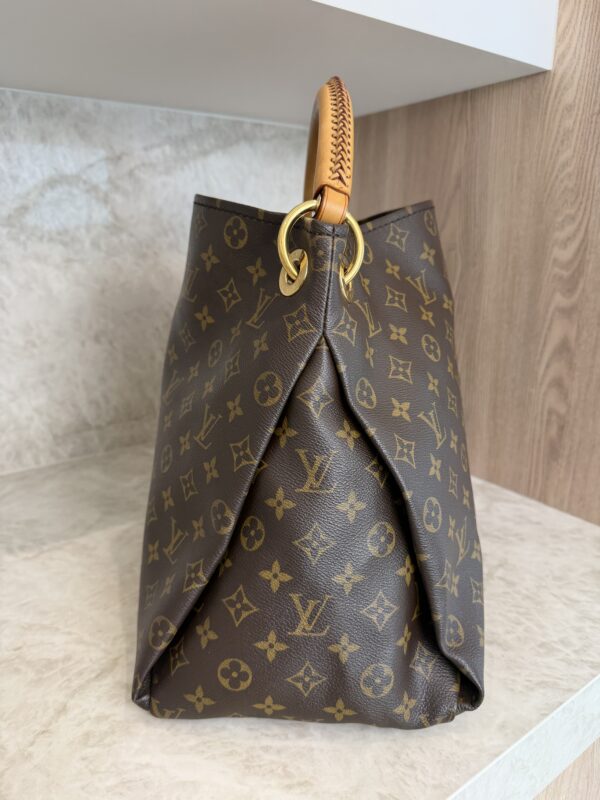 Louis Vuitton Monogram Artsy MM