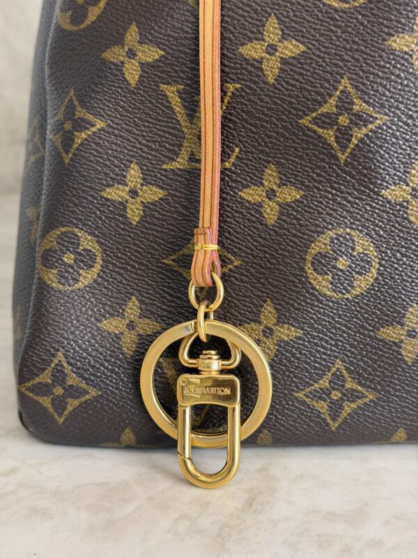 Louis Vuitton Monogram Artsy MM