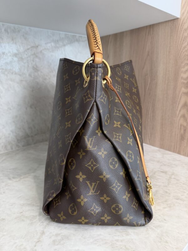 Louis Vuitton Monogram Artsy MM
