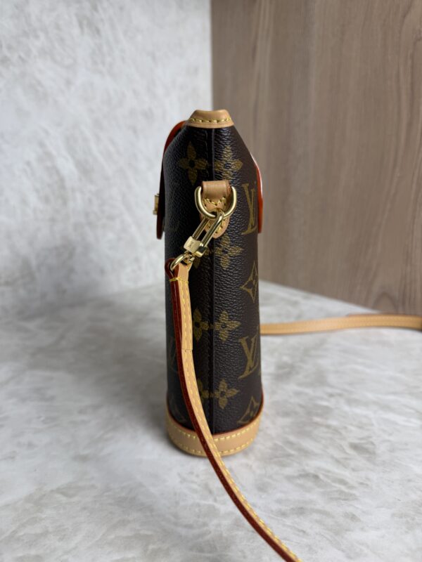 Louis Vuitton Monogram Fold Me Pouch