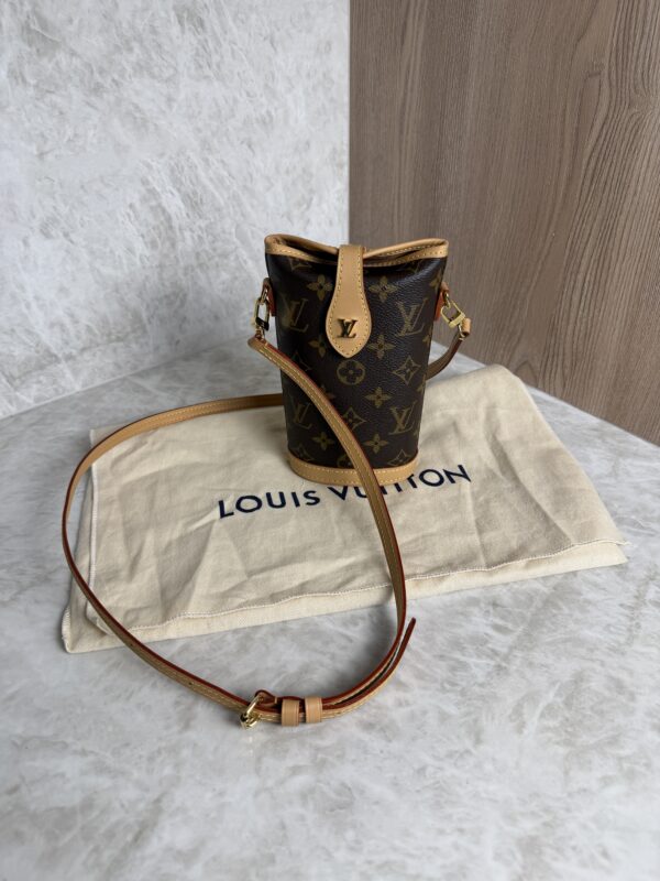 Louis Vuitton Monogram Fold Me Pouch
