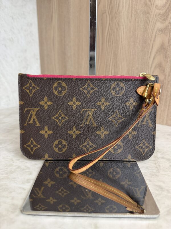 Louis Vuitton Monogram Neverfull PM Pochette