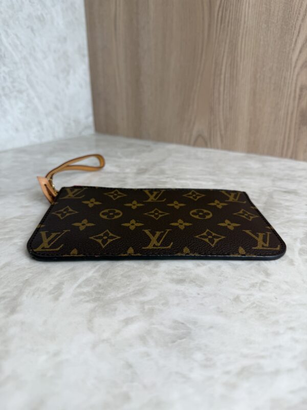 Louis Vuitton Monogram Neverfull PM Pochette