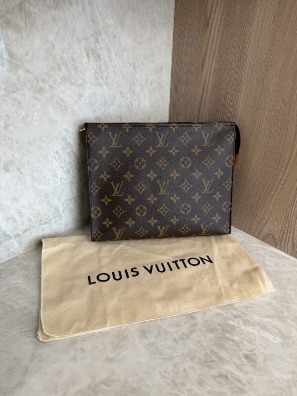 Louis Vuitton Monogram Toiletry 26