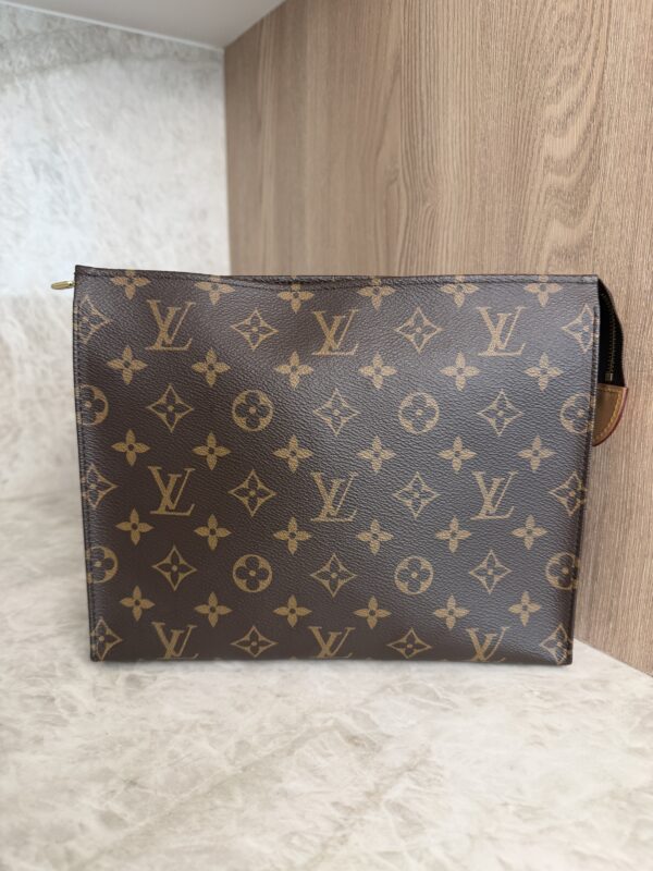 Louis Vuitton Monogram Toiletry 26