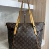 Louis Vuitton Monogram Totally MM