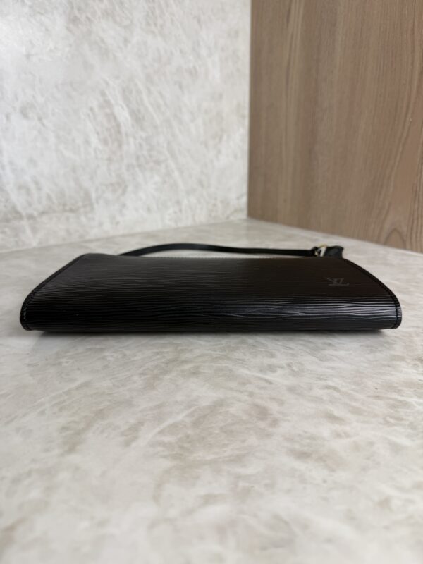 Louis Vuitton Epi Pochette Accessories 24 Black